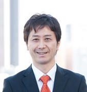 中西 英臣